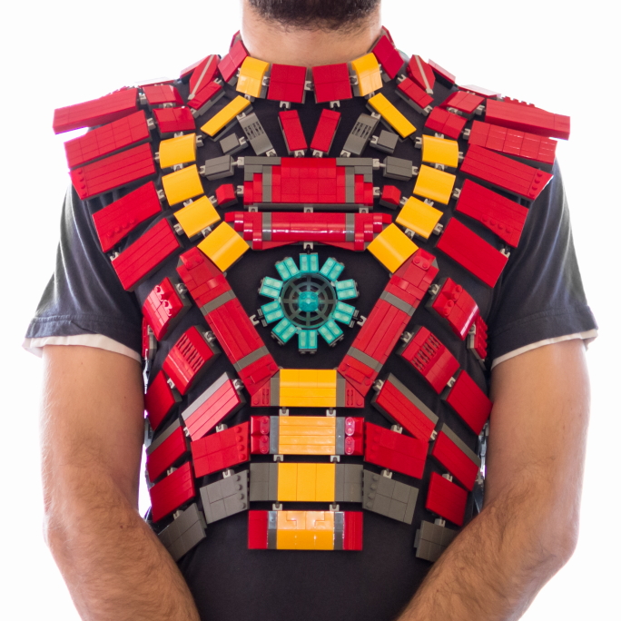 LEGO Suit Ironman Bricks in Bits
