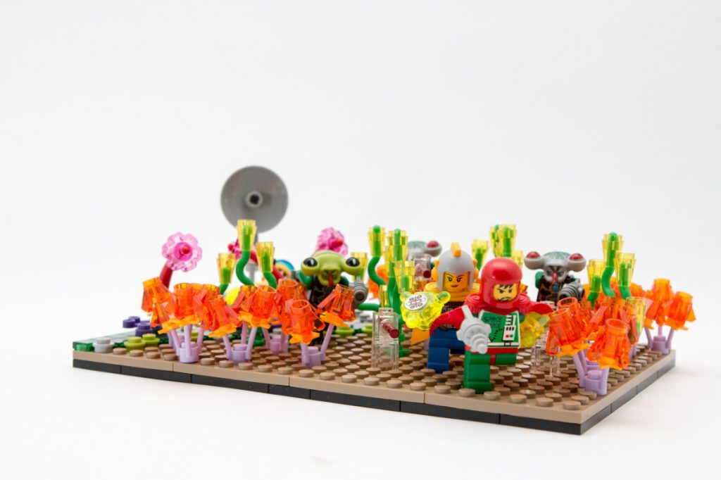 trouble on planet ospen LEGO
