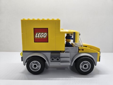Revisión: LEGO DELIVERY TRUCK 6431087
