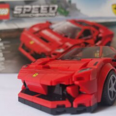 Ferrari F8 Tributo: Una maravilla visual con algunos fallos