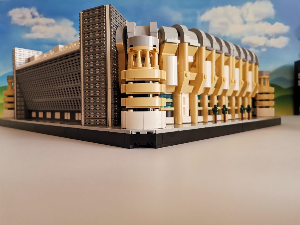 Bricks in Bits LEGO review revision Estadio Santiago Bernabéu Creator Expert Sports 10299 Real Madrid 90 aniversario