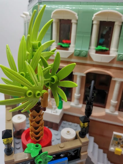 Bricks in Bits LEGO review revision Boutique Hotel 10297 modular building series 90 aniversario set valoracion