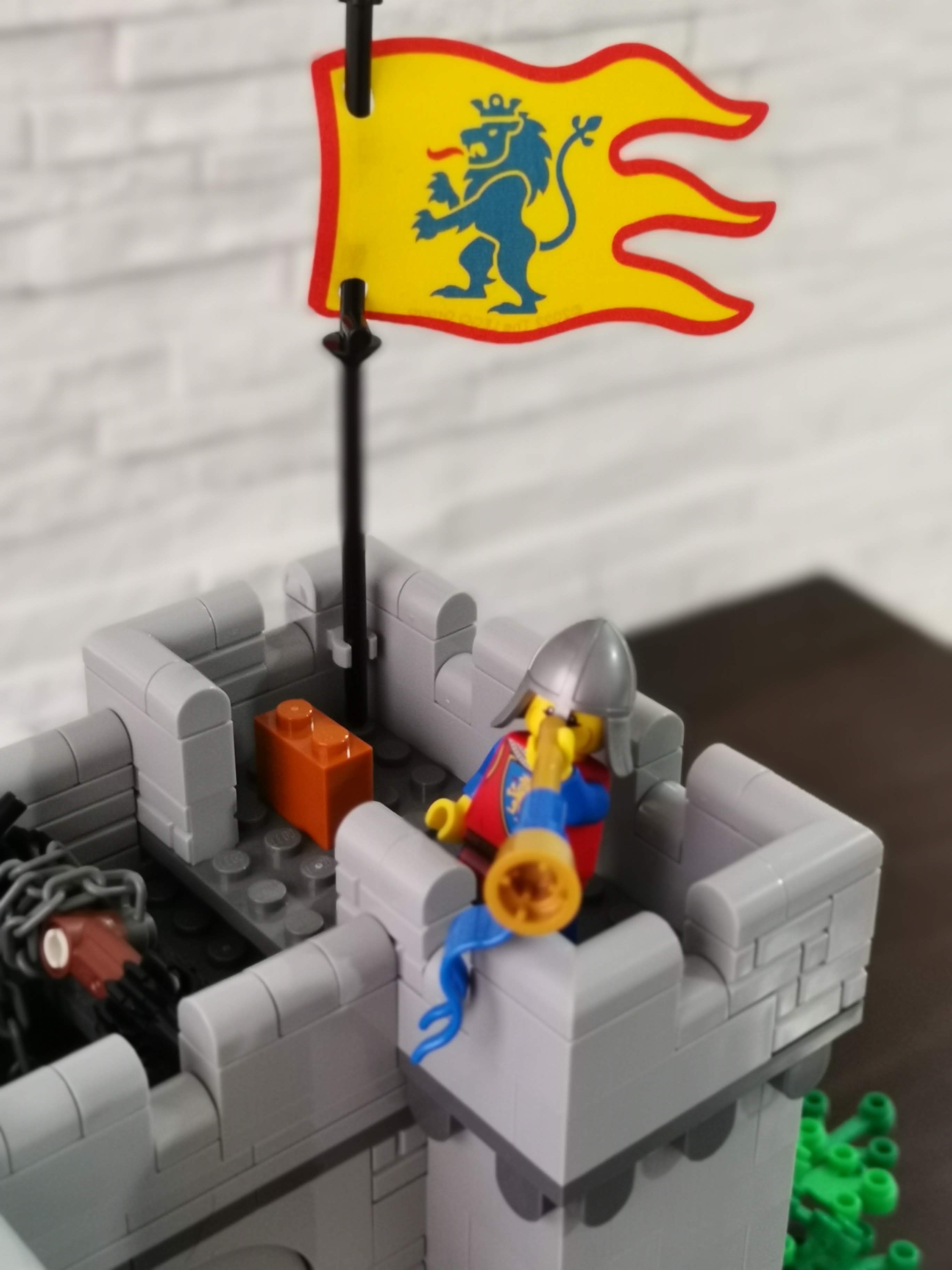 Bricks in Bits LEGO review revision 10305 ICONS Lion Knight's Castle Castillo de los Caballeros del León 90 aniversario 