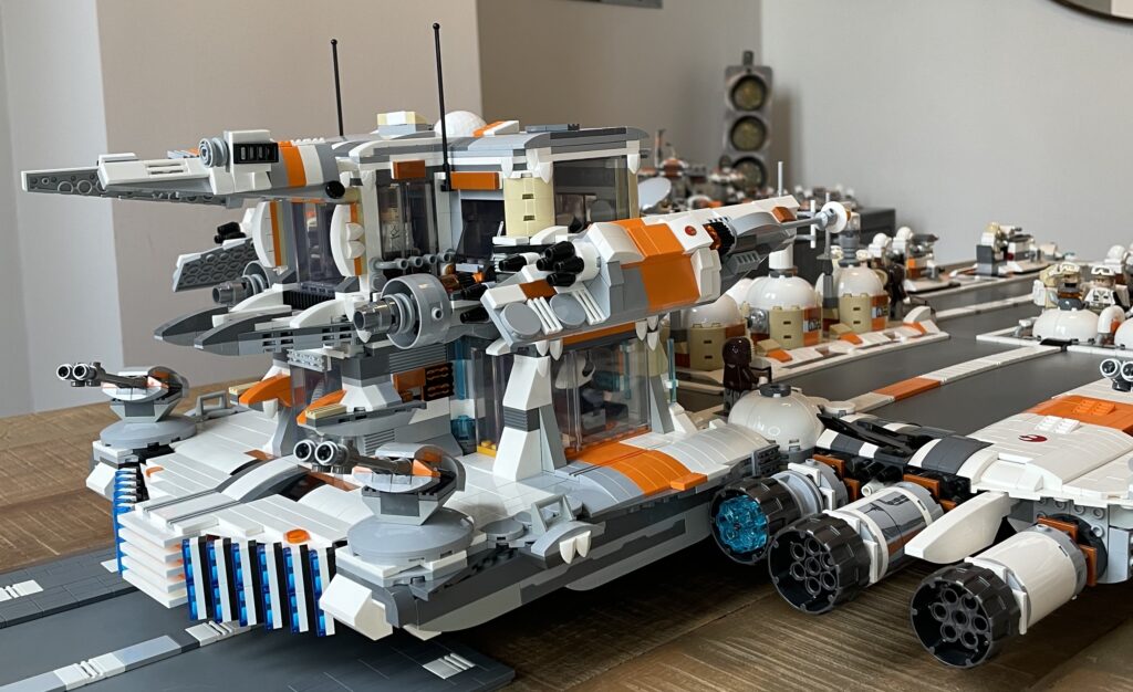 Bricks in Bits LEGO review revision Space Carrier MOC Star Wars Helicarrier Marvel 90 aniversario creación