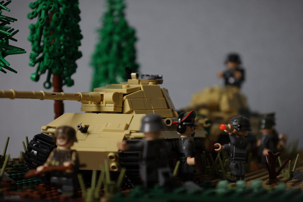 Bricks in Bits LEGO review revision MOC historia Micha Brick WWII Castle Knights creación 90 aniversario Fajita Friday