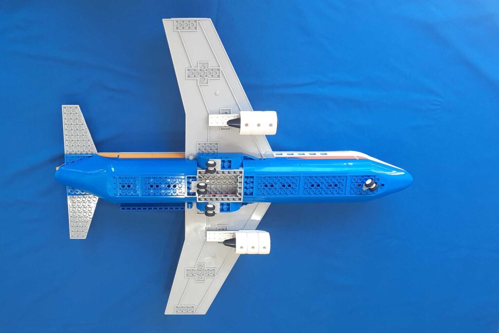 Bricks in Bits LEGO review revision set avion de pasajeros passenger airplane 60262 city  RLFM aeropuerto vacaciones
