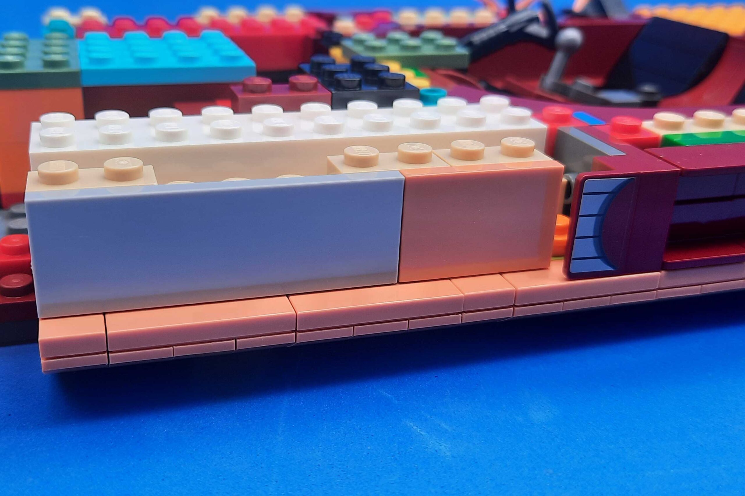 Bricks in Bits LEGO review revision UCS Landspeeder X-34 Luke Skywalker C3PO Star Wars Tatooine 90 aniversario