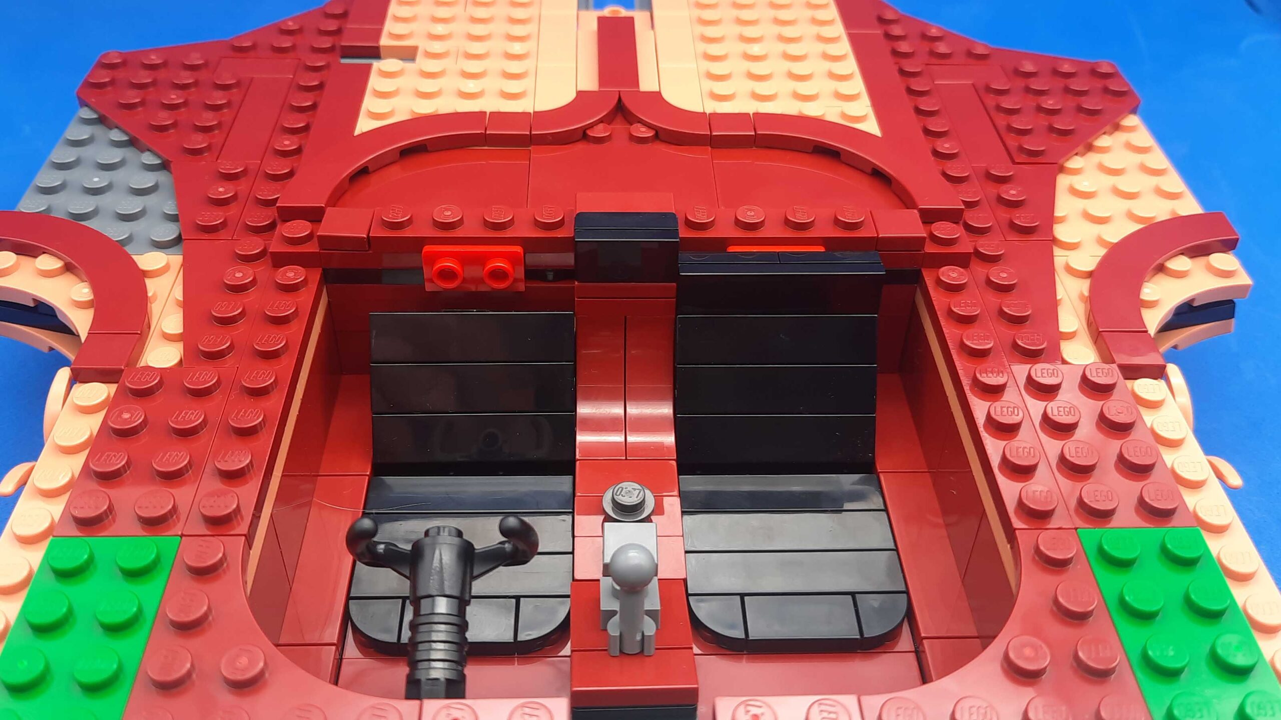 Bricks in Bits LEGO review revision UCS Landspeeder X-34 Luke Skywalker C3PO Star Wars Tatooine 90 aniversario