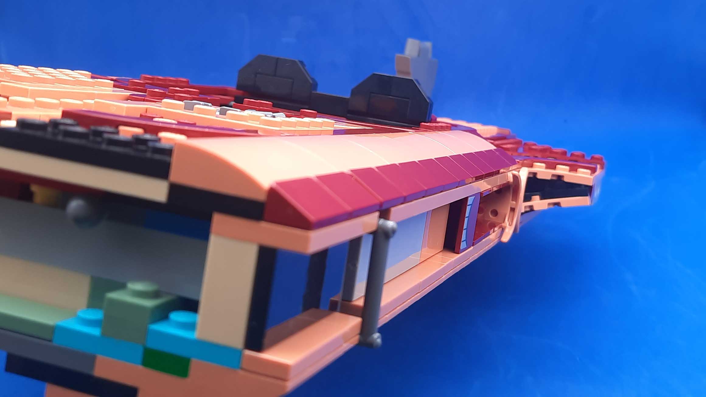 Bricks in Bits LEGO review revision UCS Landspeeder X-34 Luke Skywalker C3PO Star Wars Tatooine 90 aniversario
