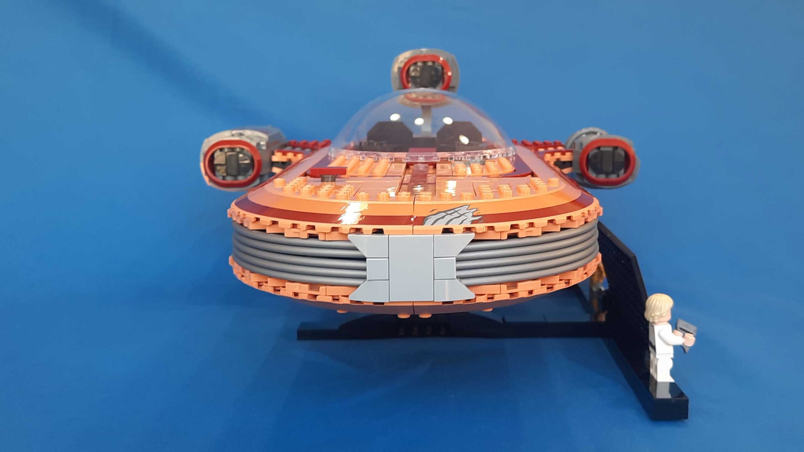 Bricks in Bits LEGO review revision UCS Landspeeder X-34 Luke Skywalker C3PO Star Wars Tatooine 90 aniversario