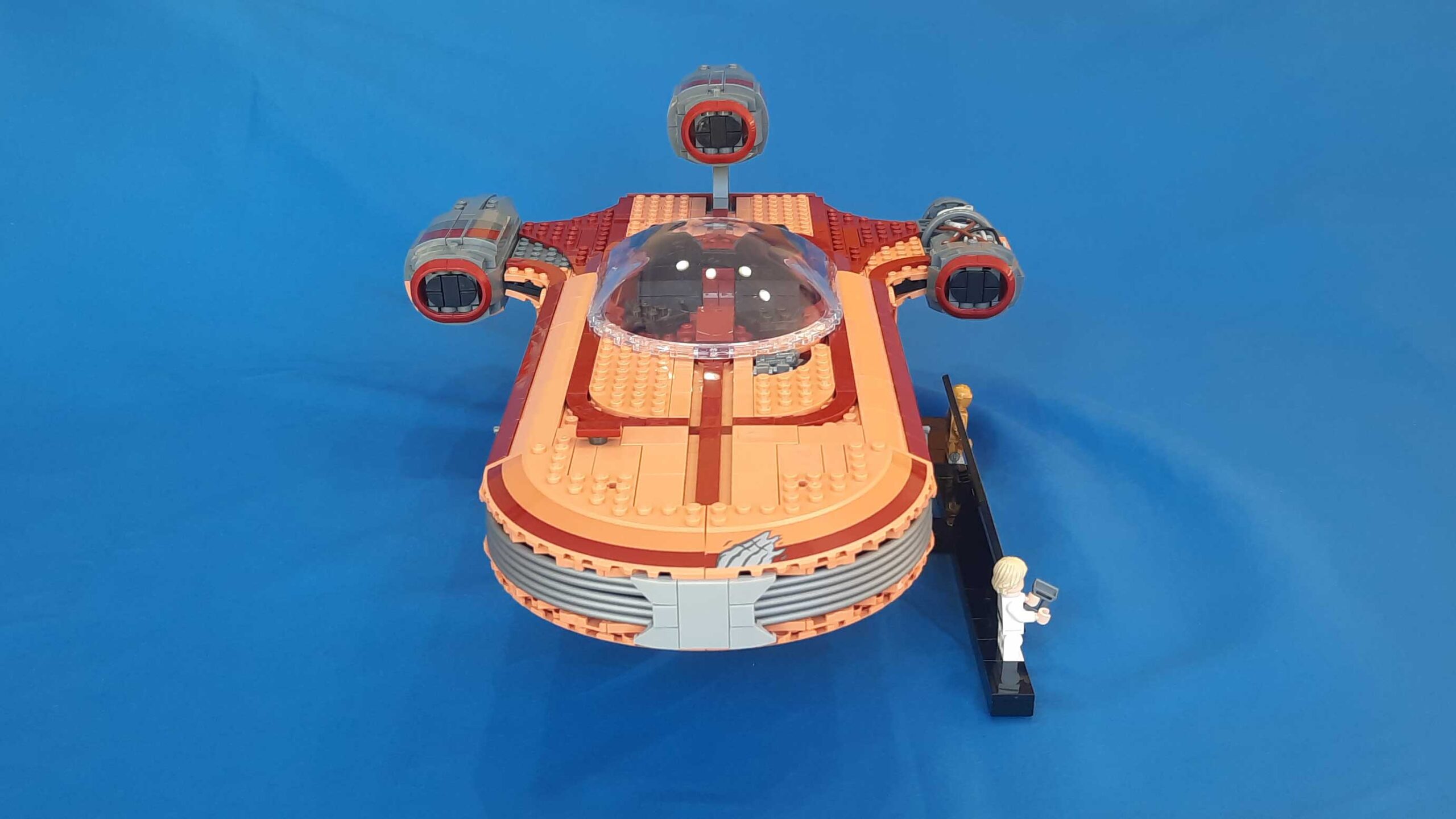 Bricks in Bits LEGO review revision UCS Landspeeder X-34 Luke Skywalker C3PO Star Wars Tatooine 90 aniversario