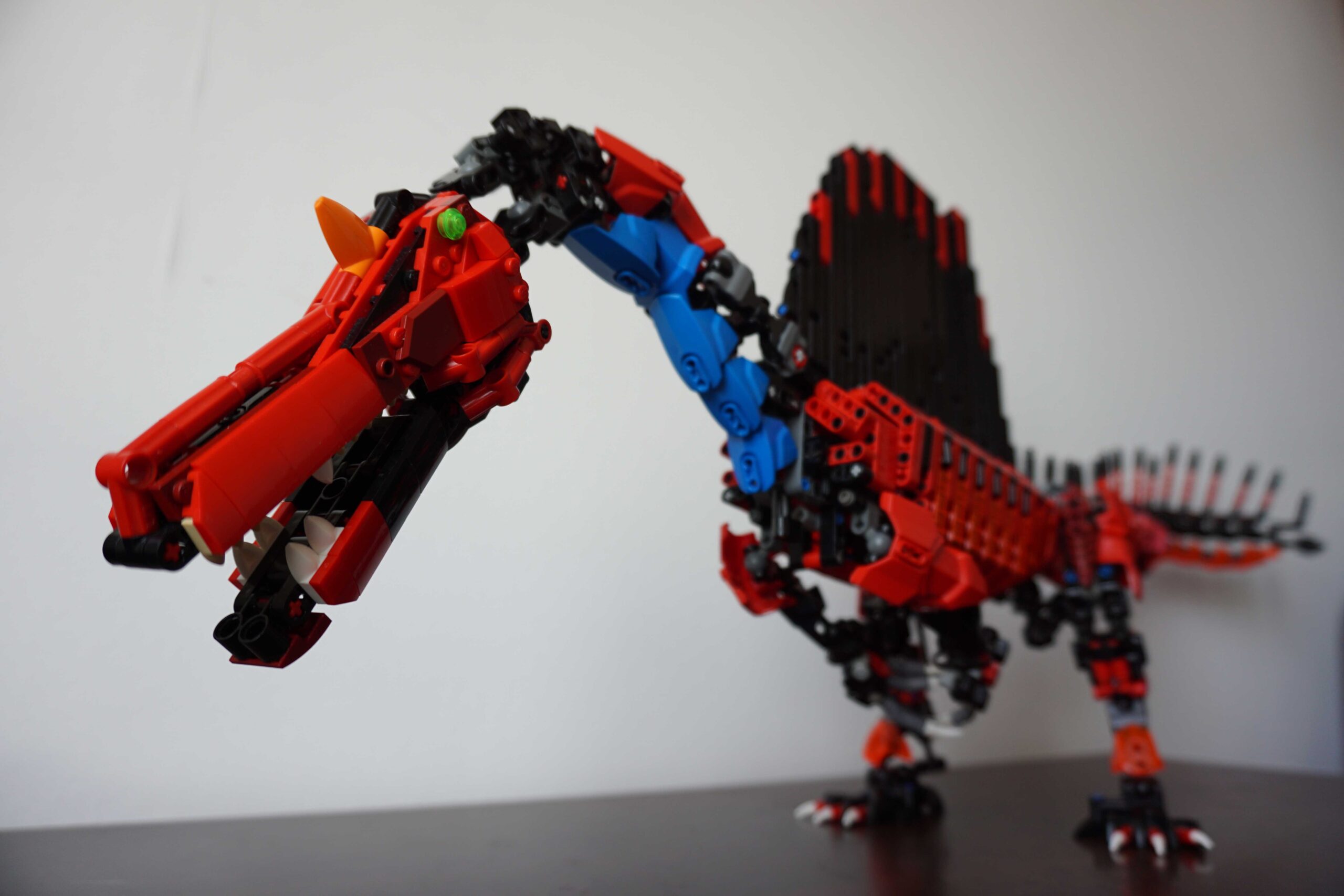 Bricks in Bits LEGO review revision MOC Hari Umpirrez Bionicle CCBS technic rahi dinosaurios espinosaurio Chile Nui
