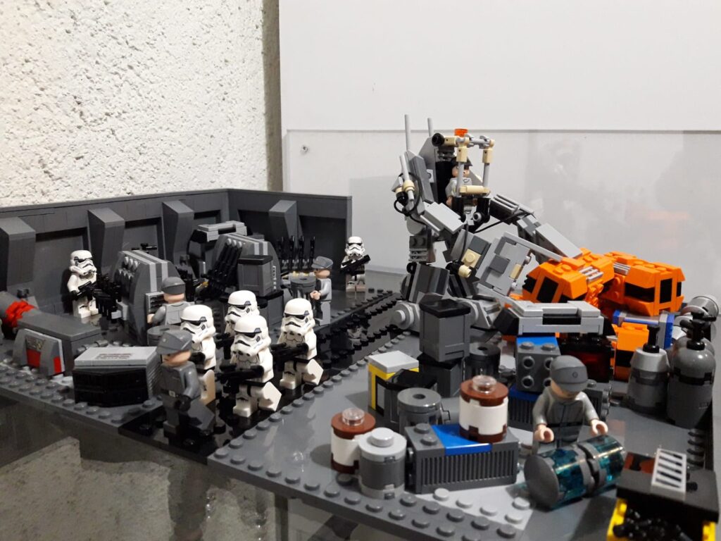 Bricks in Bits LEGO review revision MOC Almacén imperial Star Wars la guerra de las galaxias robot cargador storm trooper