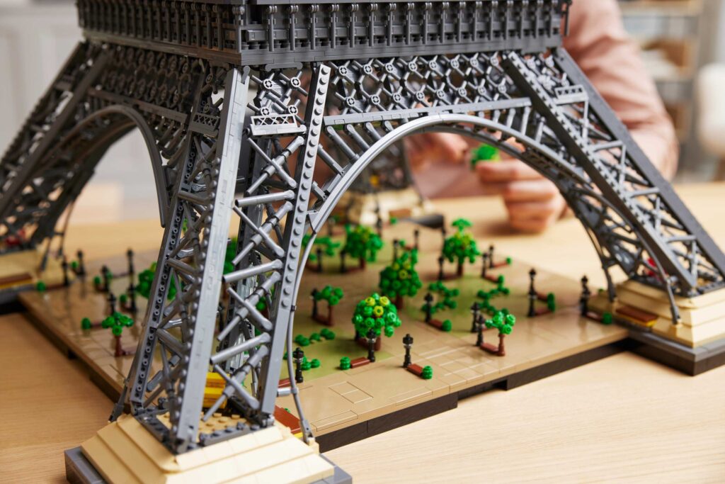 Briks in Bits LEGO review revision lanzamiento reveal Torre Eiffel 10307 Paris 10k landmark tour de 300 metres Gustave Eiffel