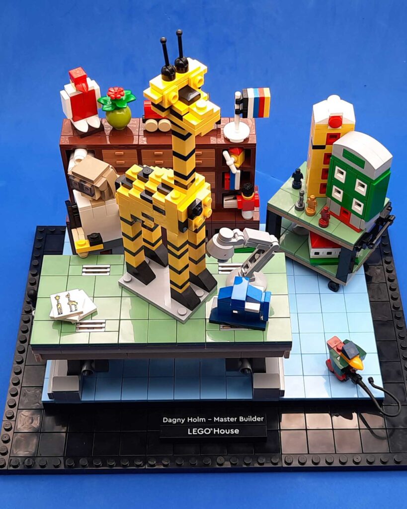 Bricks in Bits LEGO review revision Dagny Holm - Master Builder LEGOLAND 40503 mainland scale pato de madera wooden duck