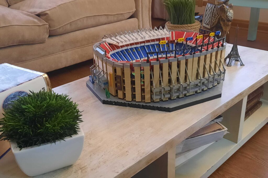 Bricks in Bits LEGO Review Barcelona Mes que un club Barça set Camp Nou (10284) Estadio Stadium Cataluña Messi PSG Juventus Manchester United Old Trafford