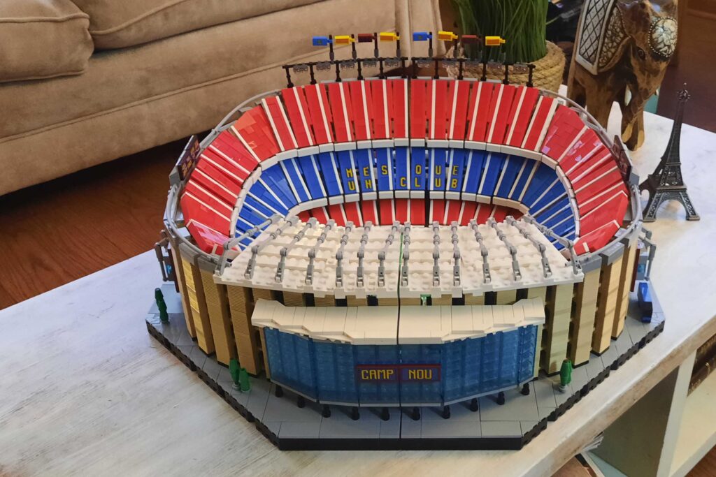 Bricks in Bits LEGO Review Barcelona Mes que un club Barça set Camp Nou (10284) Estadio Stadium Cataluña Messi PSG Juventus Manchester United Old Trafford