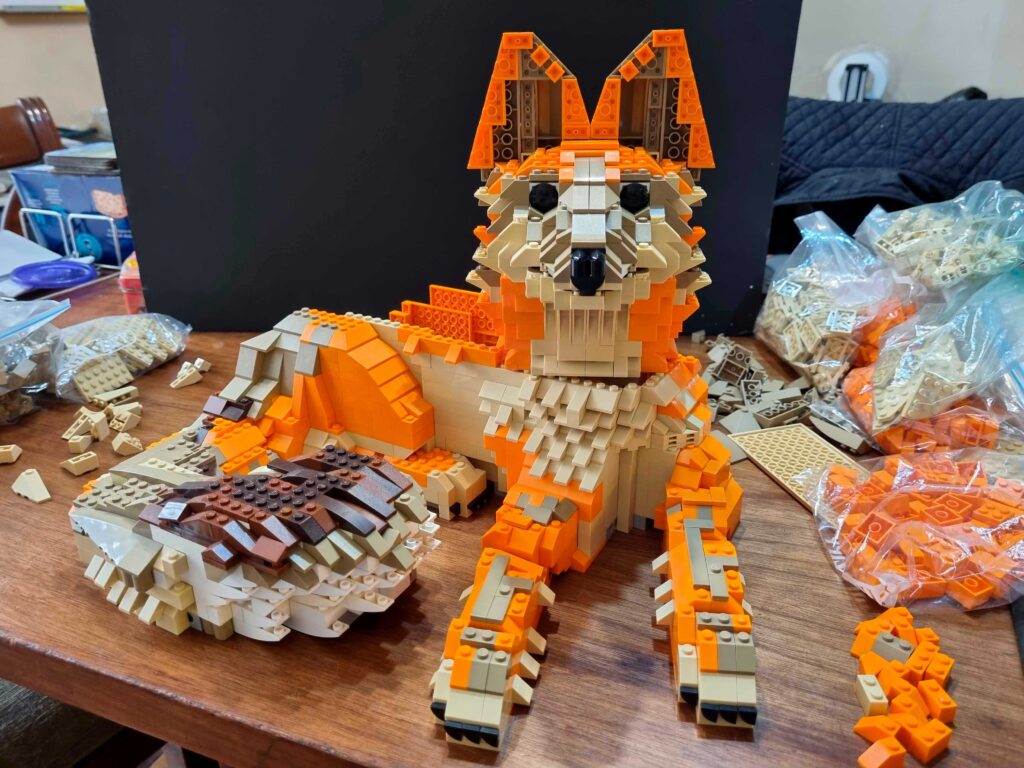 Bricks in Bits LEGO review revision zorrito run run LCP Lima Peru zorro andino MOC creación Real Plaza Salaverry 90 aniversario