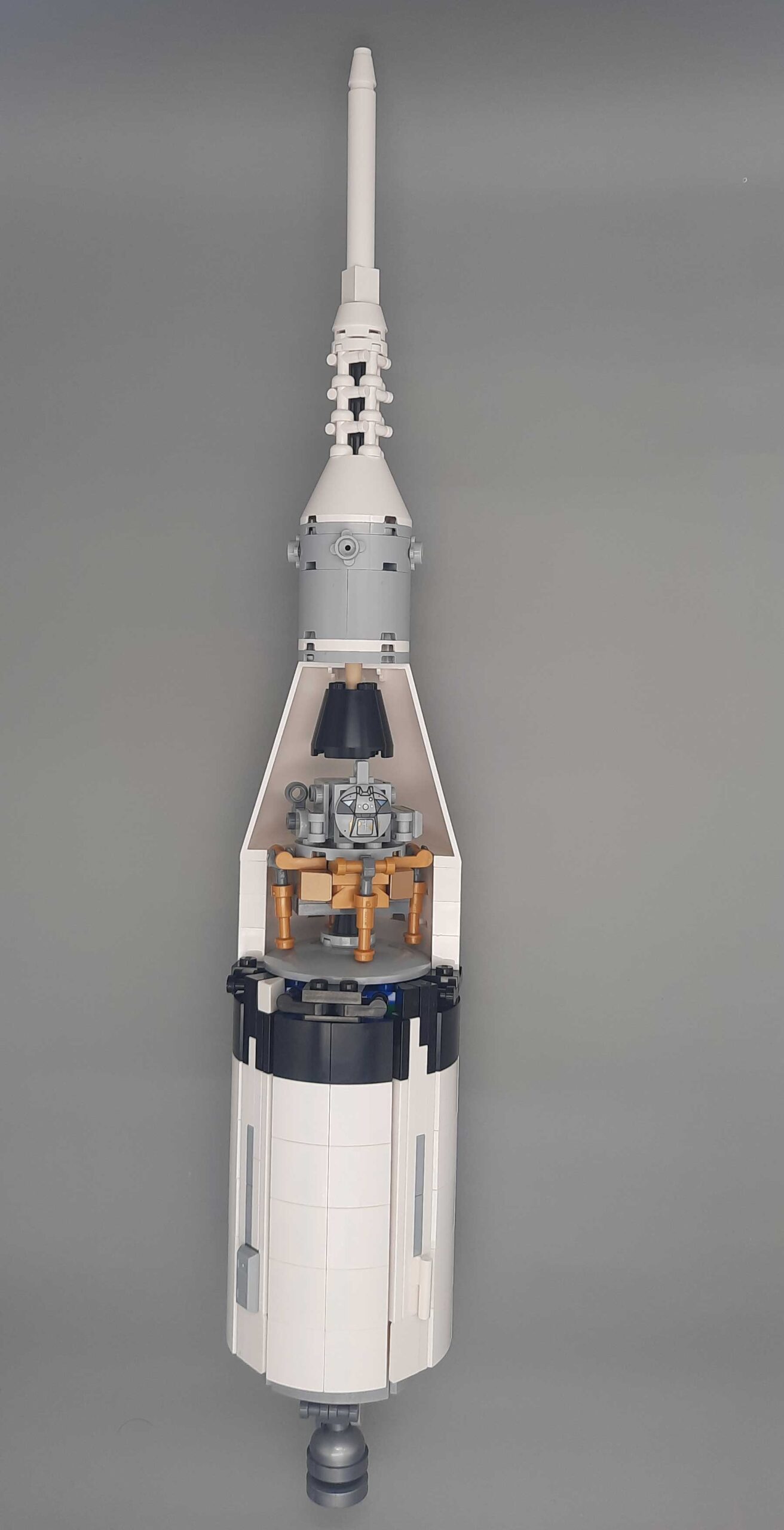 Bricks in Bits LEGO review revision set NASA Apollo Saturno V 92176 LEGO Ideas modulo lunar space exploration 
