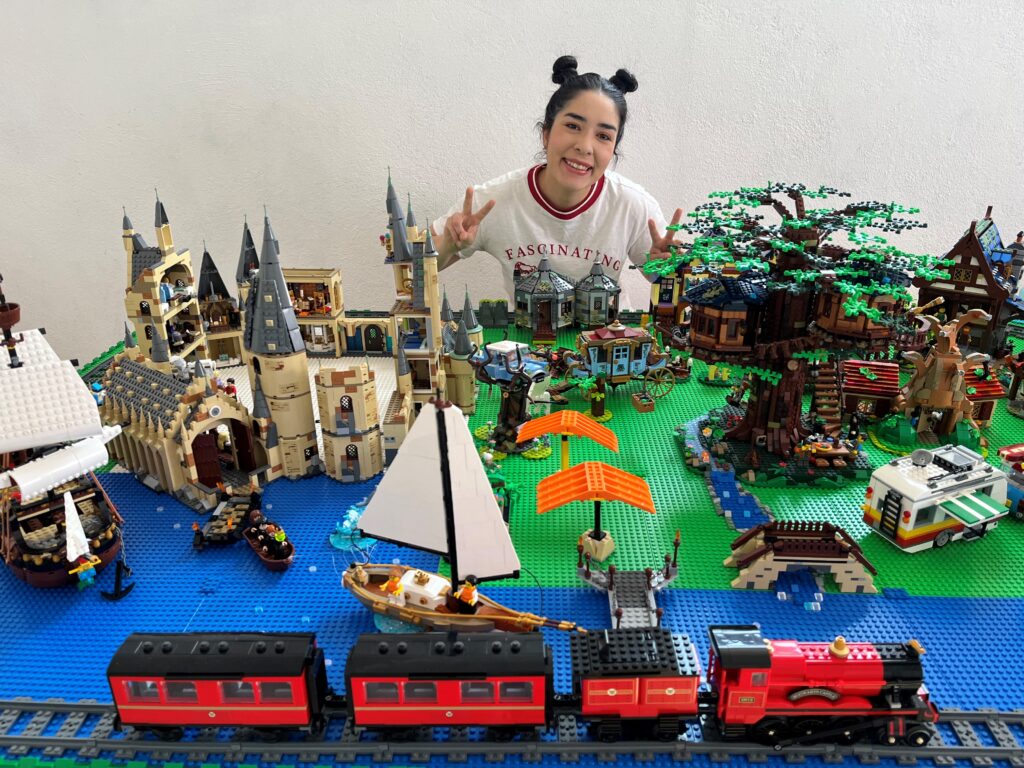 Bricks in Bits LEGO review MOC creaciones Erie's Bricks Mexico arquitectura pintura 90 aniversario Fajita Friday